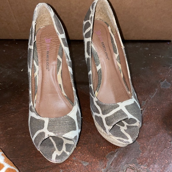 Giraffe Heels - Picture 2 of 3